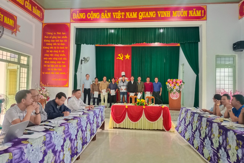 Xã Đăk Tơ Lung tổ chức Lễ trao quyết định phê chuẩn kết quả bầu Trưởng thôn nhiệm kỳ 2023 - 2025